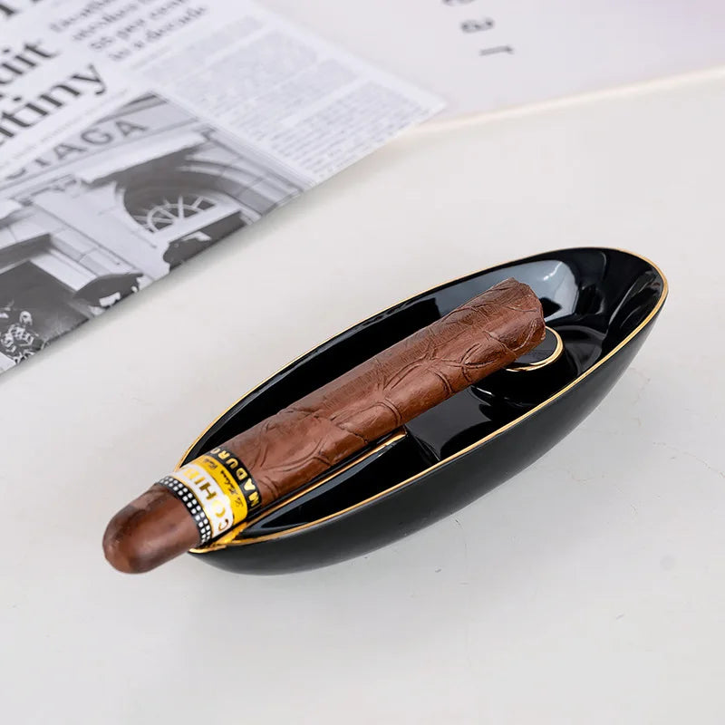 Unique Design Ceramic Ashtray